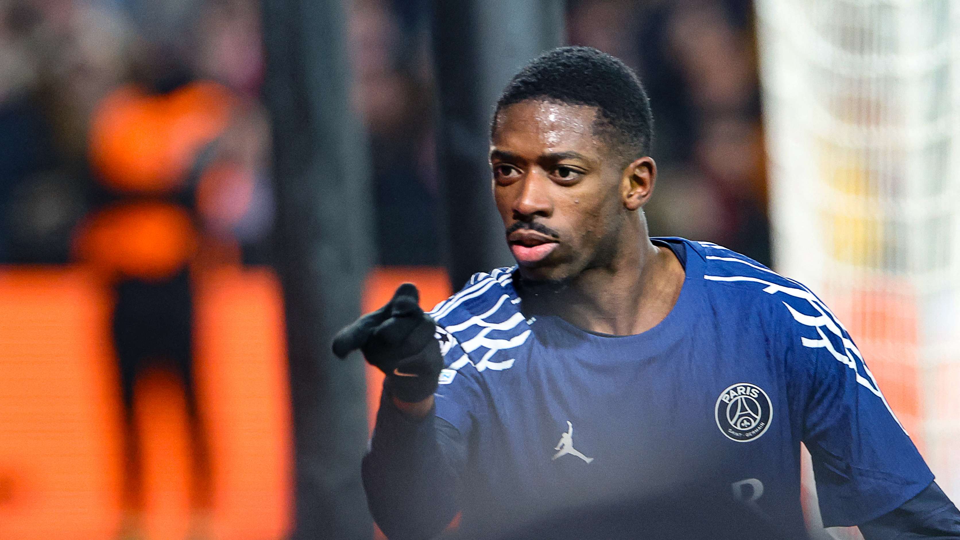 绩波动和个 绩波动和个